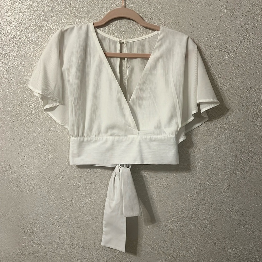 White tie back crop top